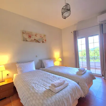 J&b Countryside Life Ágios Matthaíos