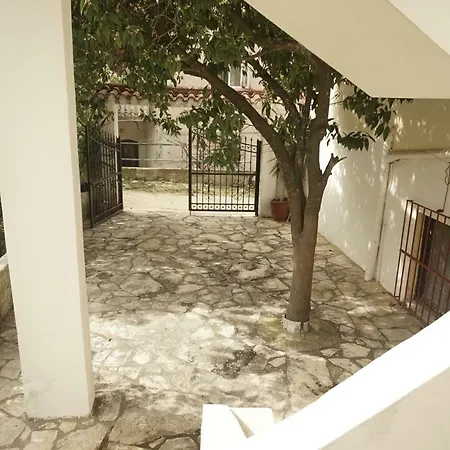 J&b Countryside Life