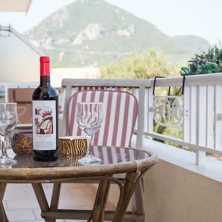 J&b Countryside Life شقة *